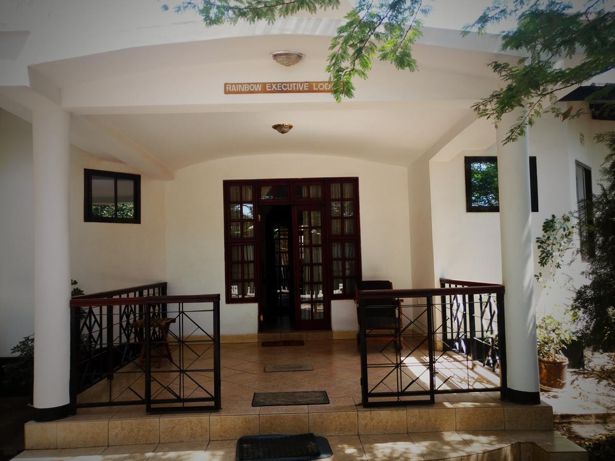 Rainbow Executive Lodge Boma la Ngombe Екстер'єр фото
