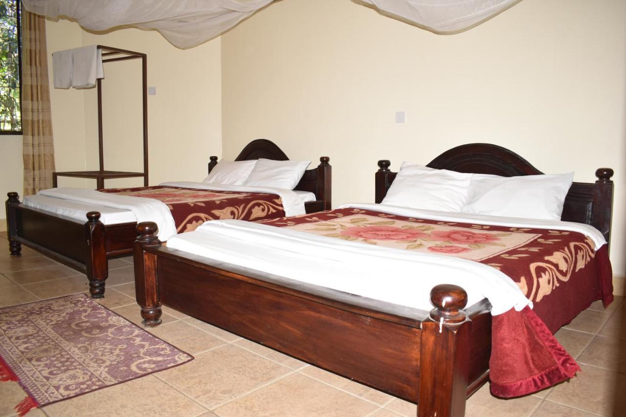 Rainbow Executive Lodge Boma la Ngombe Екстер'єр фото