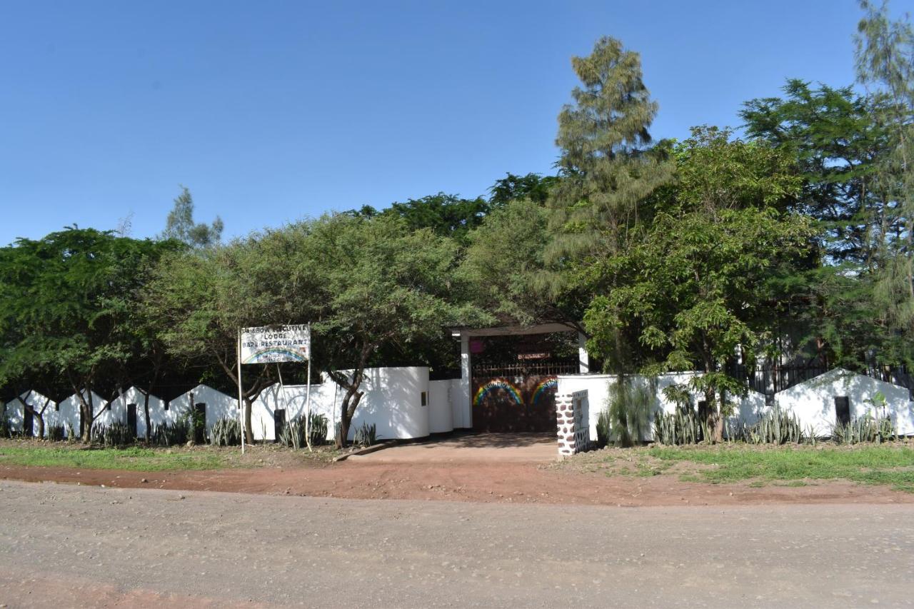 Rainbow Executive Lodge Boma la Ngombe Екстер'єр фото